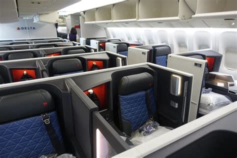 ✈️ FORBES: Premium Revenue Lessons from Delta Airlines